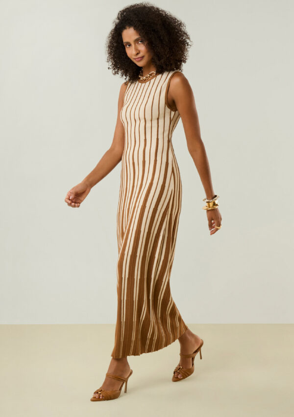 Vestido Maria.Valentina Ajustado Decote Careca Sem Manga Longo Marrom