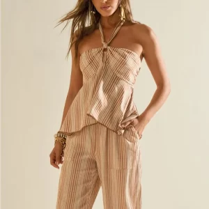 Regata Morena Rosa Solta Decote V Padrão Marrom