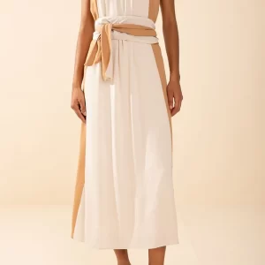 Vestido Morena Rosa Solto Decote Canoa Sem Manga Midi Bege